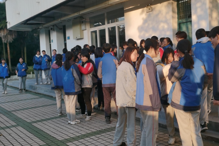 沃瑞眼科走進(jìn)安慶九中，開展眼健康公益體檢活動